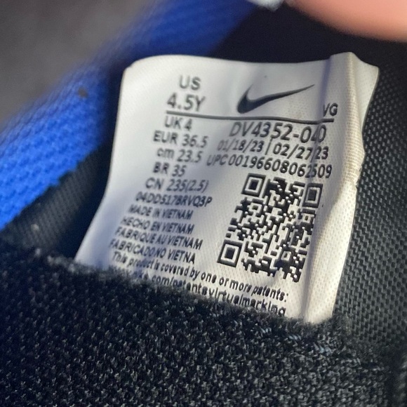 Nike Tiempo Legend 10/ junior SoccerCleats/ size 4.5 - Picture 9 of 10